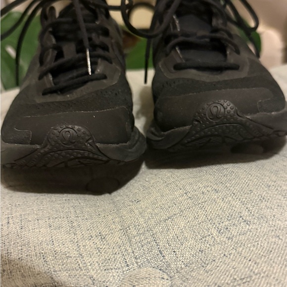 Lululemon Blissfeel Womens Running Shoe Black 8.5✨Retail $148 Same day Shipping - Picture 6 of 7